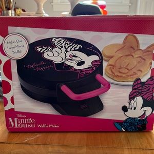 Minnie Mouse Waffle Maker